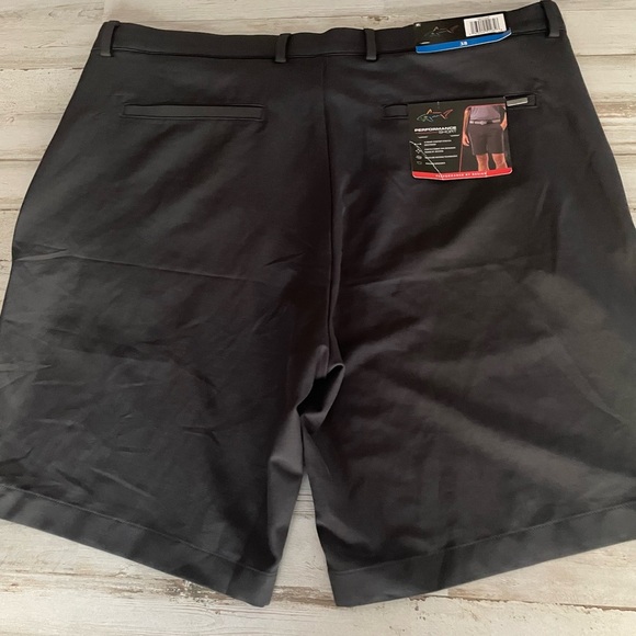 Greg Norman Performance Shorts Sz 38 Black  Golf Men’s - Picture 2 of 7